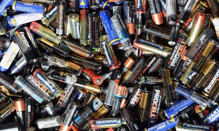 Scientists Make Battery Out of Paper