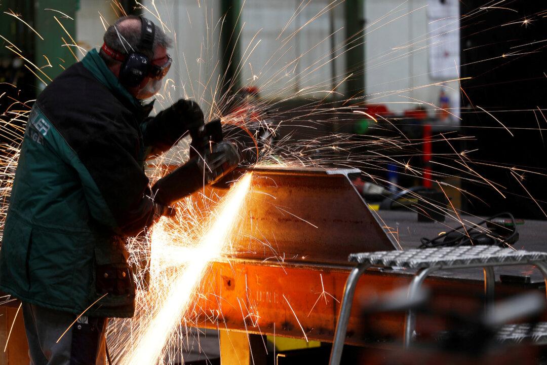 German Economy Kicks Into High Gear, Defies Expectations