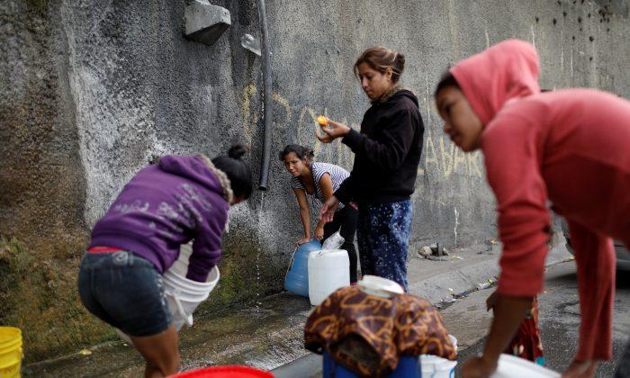 Hospitals Scrap Surgeries, Venezuelans Forgo Showers as Taps Run Dry