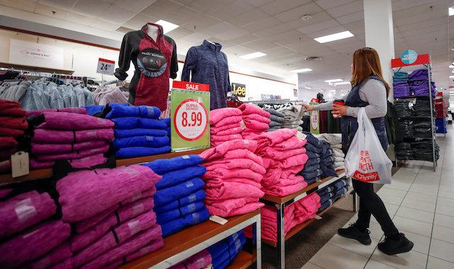JC Penney Sinks 27 Percent on Forecast Cut, Fashion Falls Flat