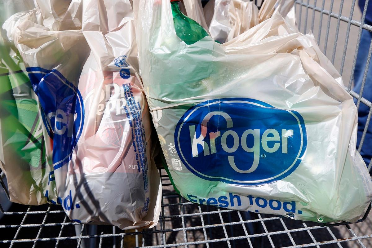 Bagged purchases from the Kroger grocery store in Flowood, Miss. on June 16, 2017. (AP/Rogelio V. Solis)