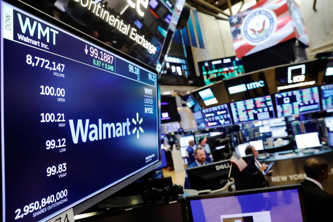 Walmart Posts Biggest U.S. Sales Rise in a Decade, Shares Soar