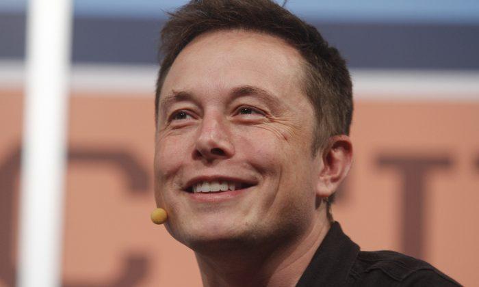 Musk Tells Newspaper He’s Cracking Under Stress of Tesla Job