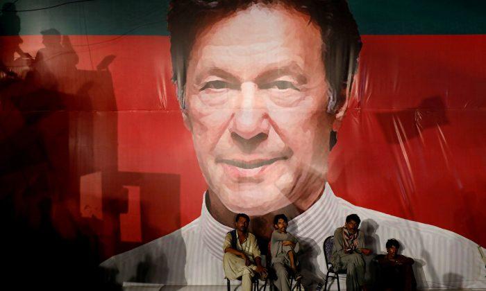 Promises, Promises, Imran Khan Raises Pakistani Hopes Sky High