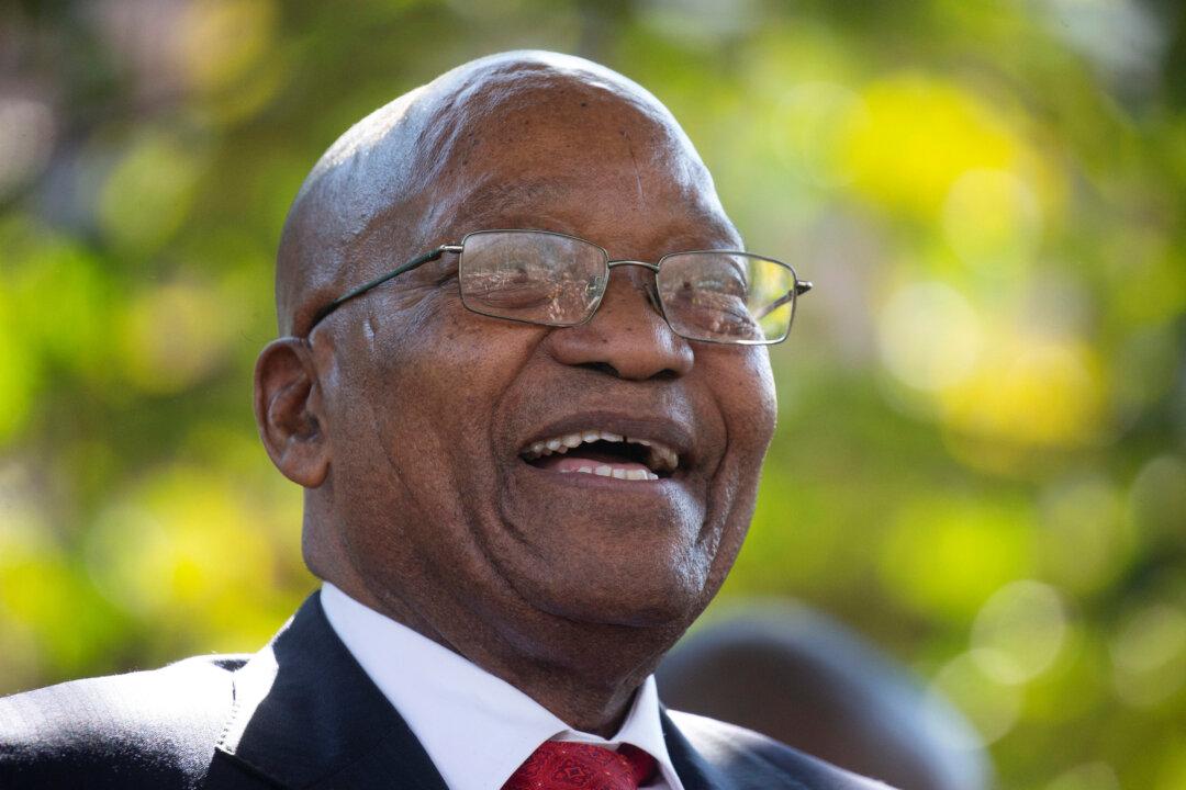 Zuma Influence-Peddling Inquiry Opens; Judges Seeks More Witnesses