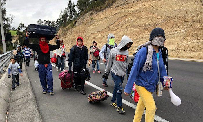 Ecuador Wants Regional Summit on Venezuela Migration Crisis