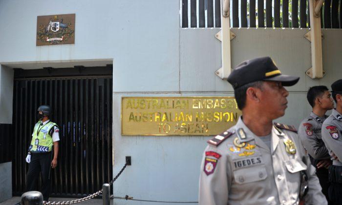 Australian Consulate in Indonesian City Boosts Security After Threat
