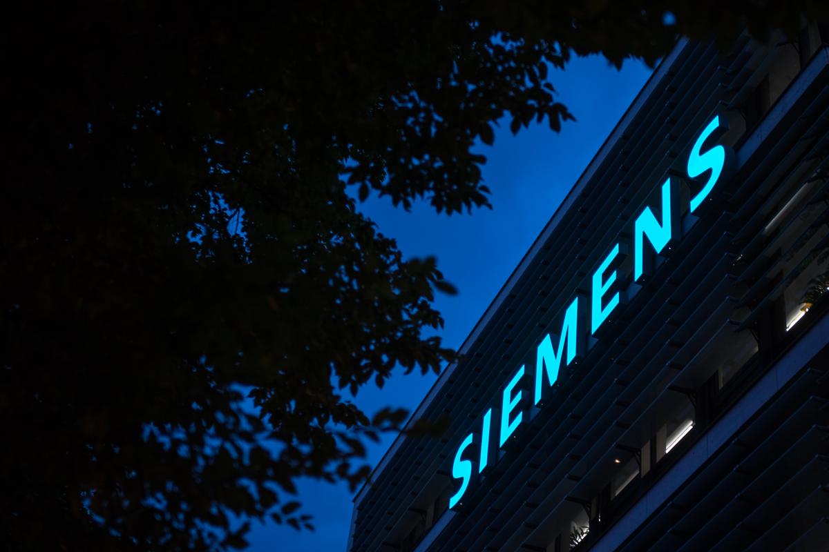 The headquarters of German engineering conglomerate Siemens AG stands at twilight on August 23, 2018 in Munich, Germany.(Lennart Preiss/Getty Images)