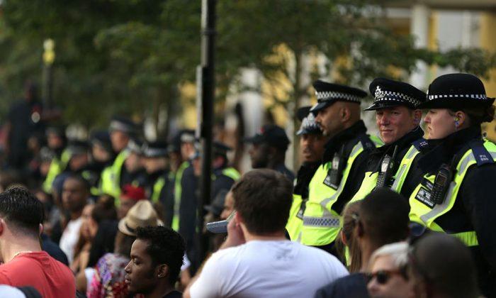 London Deploys Knife Detection Arches at Notting Hill Carnival to Deter Weapons
