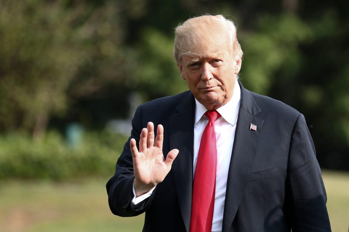 President Donald Trump returns to the White House from Bedminster, N.J., on Aug. 19, 2018. (Samira Bouaou/The Epoch Times)