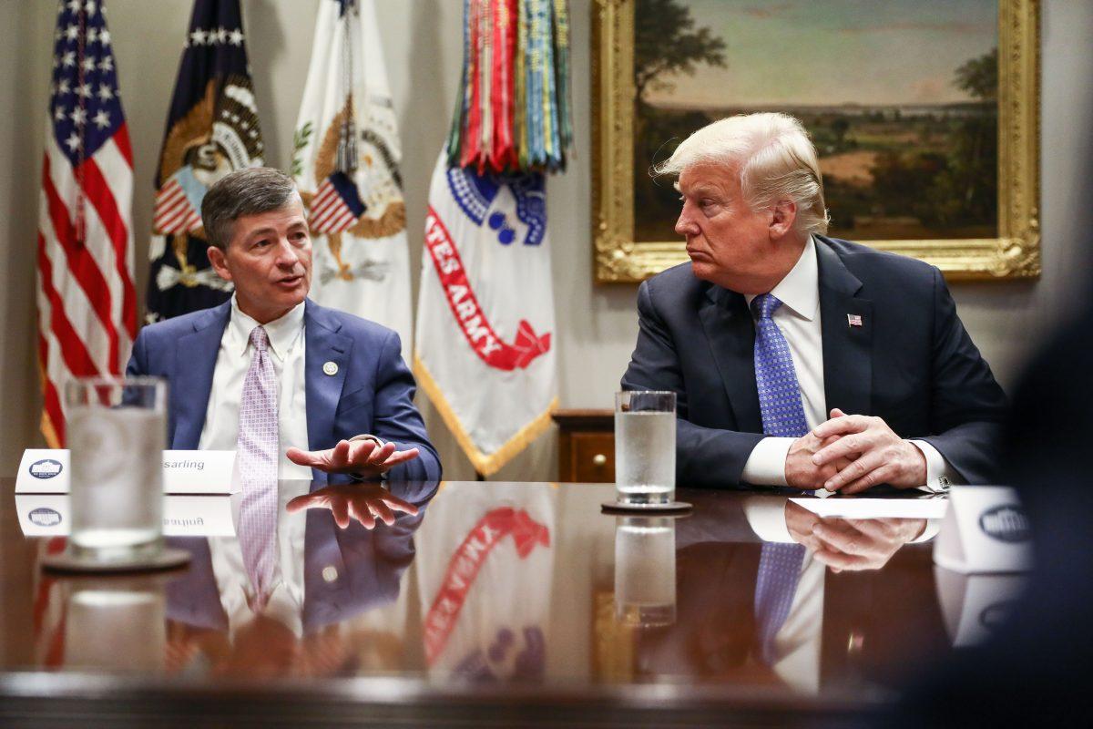 President Donald Trump and Rep. Jeb Hensarling (R-Texas) participate in a roundtable on the Foreign Investment Risk Review Modernization Act at the White House on Aug. 23, 2018. (Samira Bouaou/The Epoch Times)