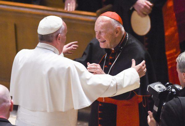 Former Cardinal Theodore McCarrick (C) greets Pope Francis (L) during Midday Prayer of the Divine with more than 300 U.S. bishops at the Cathedral of St. Matthew the Apostle in Washington, on Sept. 23, 2015. (Jonathan Newton-Pool/Getty Images)