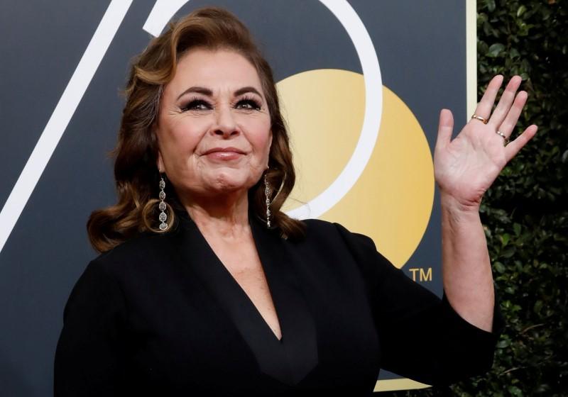 Actress Roseanne Barr waves on her arrival to the 75th Golden Globe Awards in Beverly Hills, California on Jan. 7, 2018. (Mario Anzuoni/Reuters File Photo)