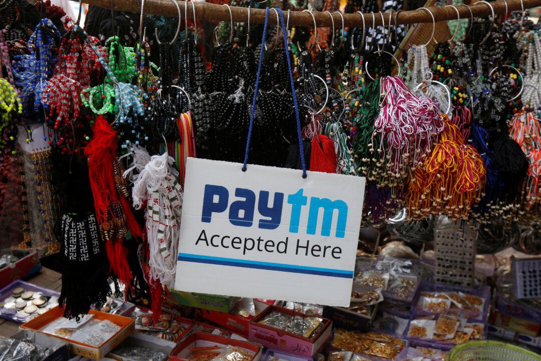 Berkshire Hathaway Buys Stake in India’s Paytm