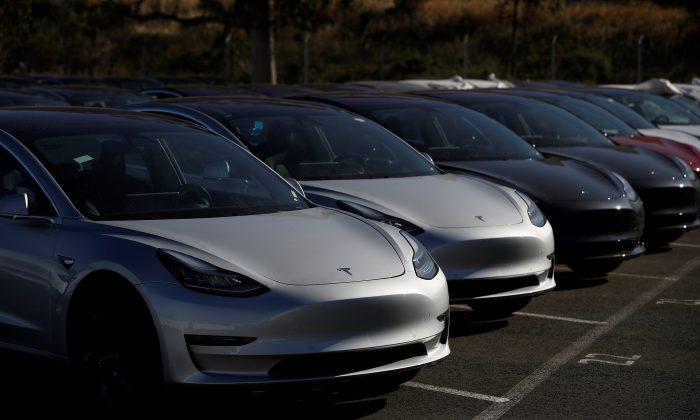 Tesla, Elon Musk Win Dismissal of Lawsuit Over Model 3 Production