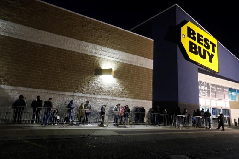 Slowing Online Sales Hurt Best Buy’s Second Quarter, Shares Drop