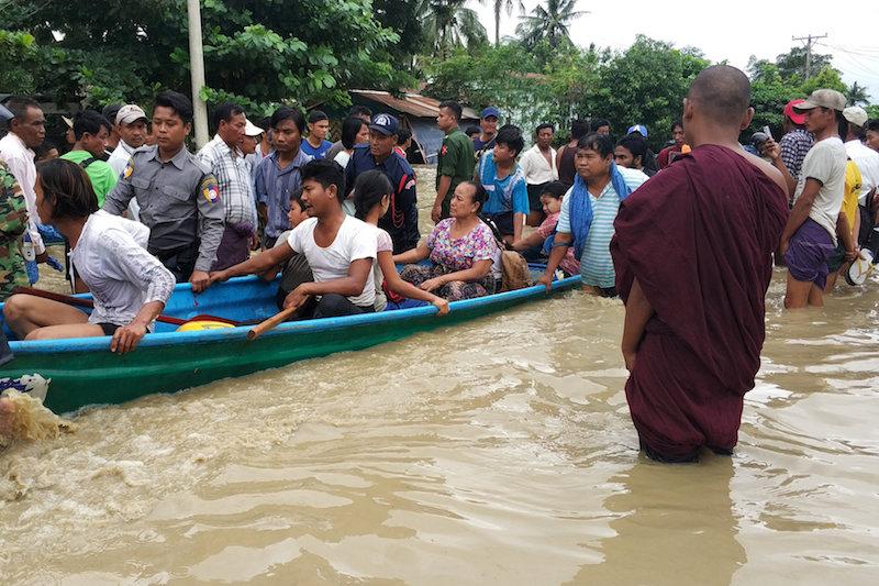 People are evacuated after flooding in Swar township, Burma, August 29, 2018. (Reuters)