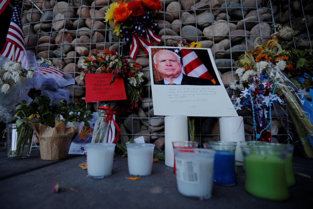 Senator John McCain’s Body to Lie in State at Arizona State Capitol