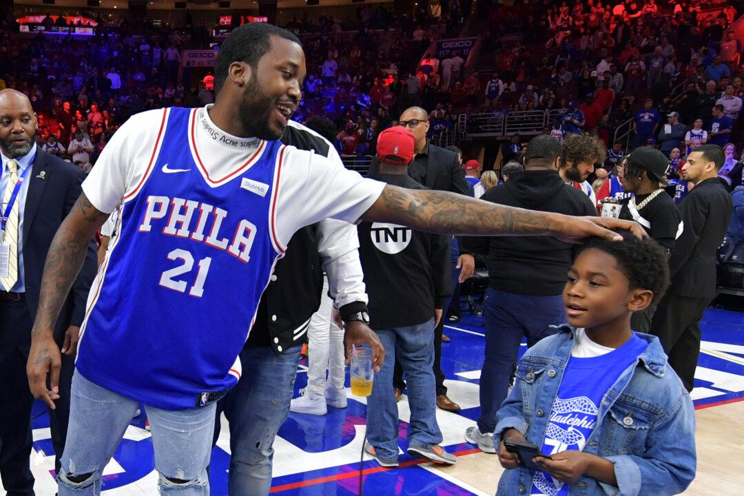 Rapper Meek Mill Donates Thousands of Backpacks to Kids in Philadelphia