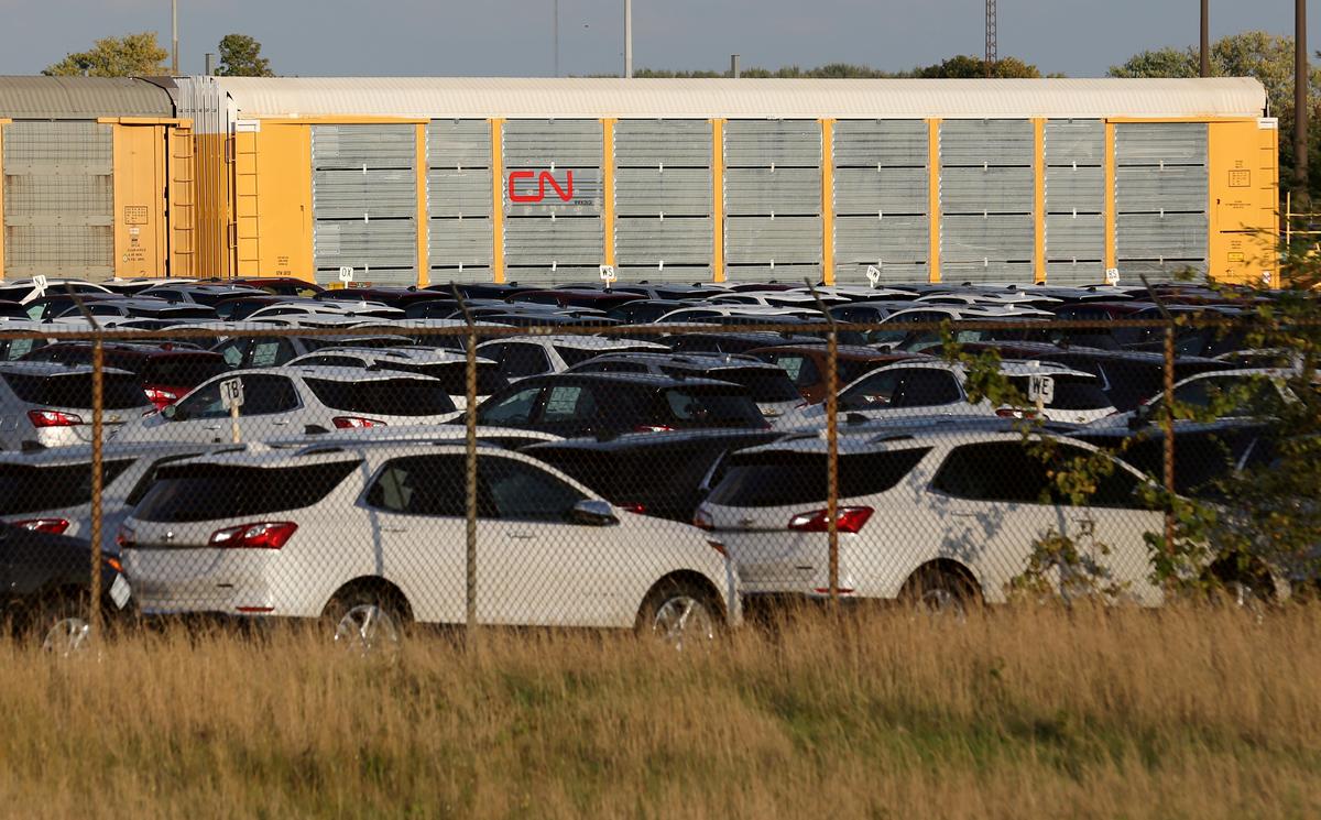 Chevrolet Equinox SUVs are parked awaiting shipment by CN Rail next to the General Motors Co (GM) CAMI assembly plant in Ingersoll, Ontario, Canada Oct. 13, 2017. (Chris Helgren/Reuters)