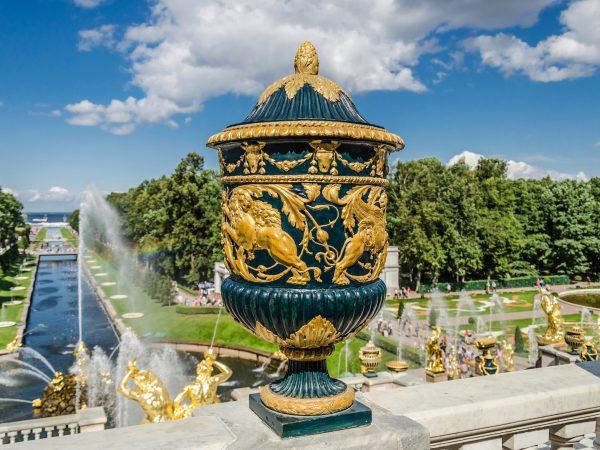 Vase on the terrace of Grand Peterhof Palace. (Wikimedia Commons/Alex 'Florstein' Fedorov)