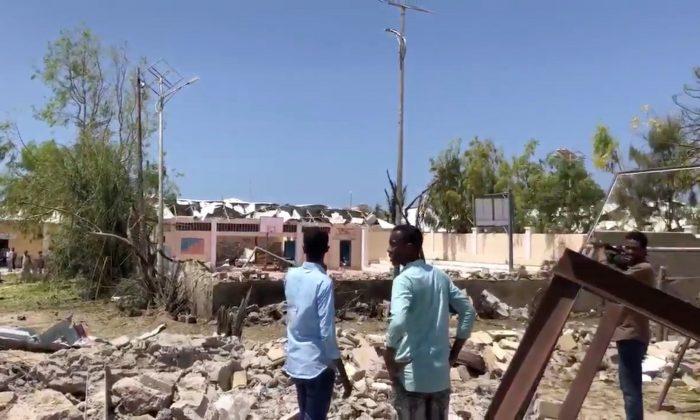 Suicide Car Bomber Attacks Government Office in Somalia