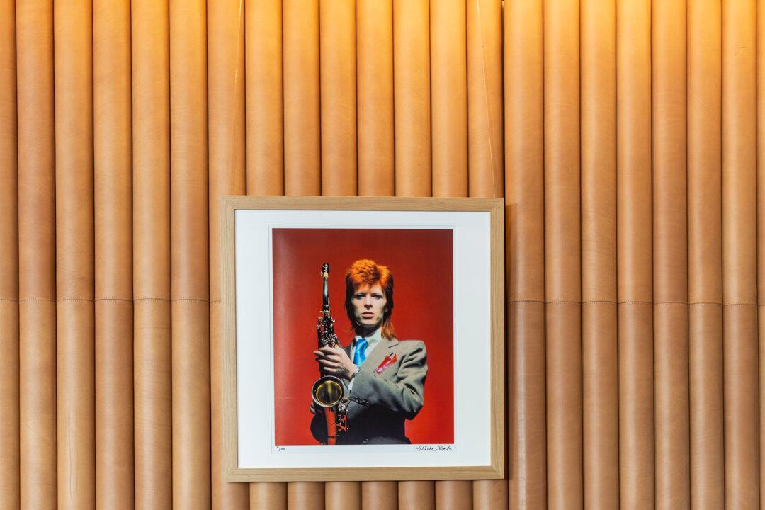 Ziggy Stardust Bar to Open in London’s Hotel Café Royal