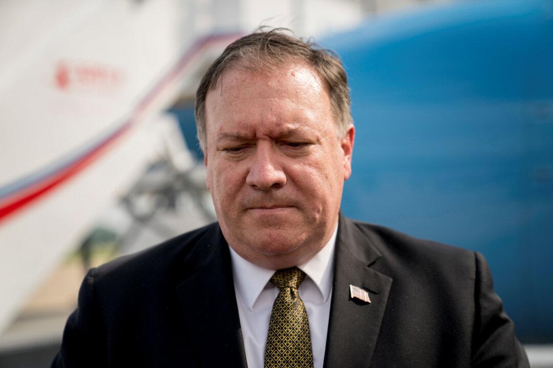 Pakistan Girds for ‘Exchanges’ With Pompeo as US Halts Military Funding