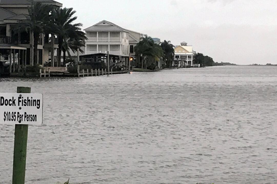 Tropical Storm Gordon Hits Southern Florida, Spins Toward US Gulf Coast