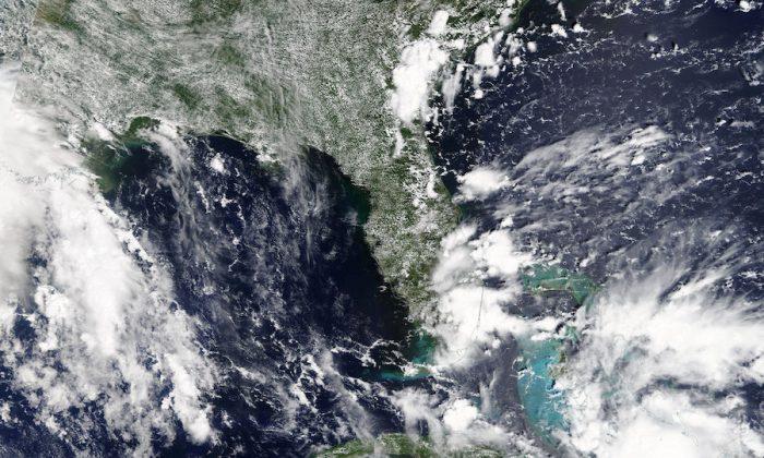 US Gulf Coast Bracing for Hurricane Gordon as Storm Nears