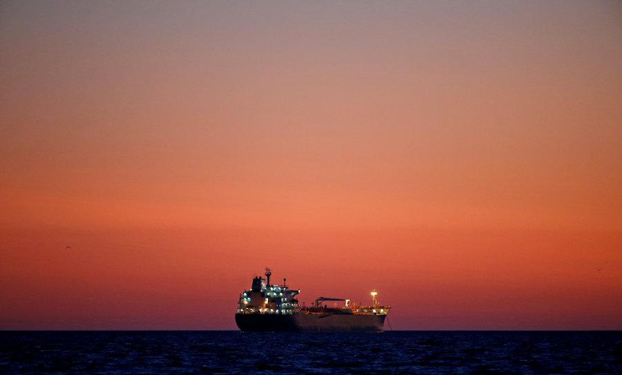 US Oil Prices Rise as Gulf Platforms Shut Ahead of Hurricane