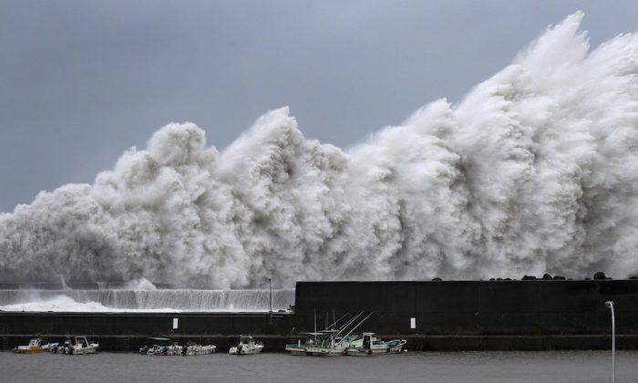 Japan Issues Evacuation Advisories for 1 Million as Typhoon Hits West Coast