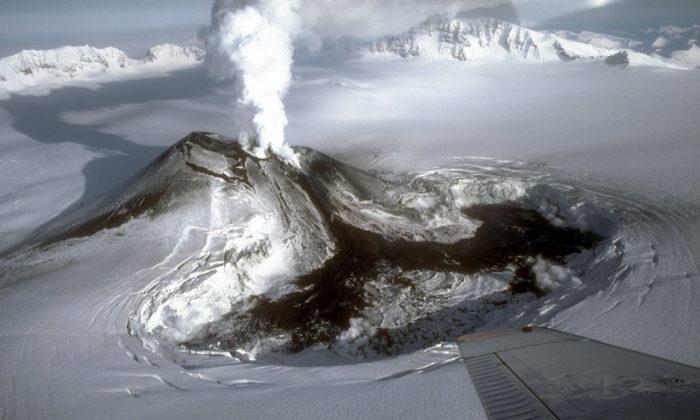 Alaska Volcano Restless Again