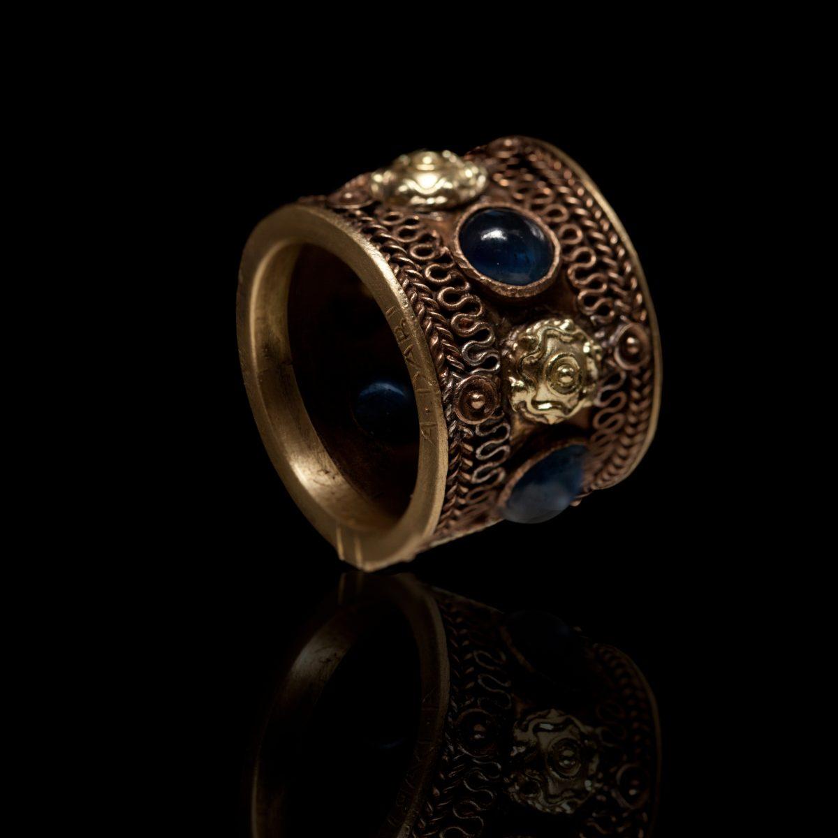 Etruscan collection: 18-karat gold with sapphires. (Alessandro Dari)