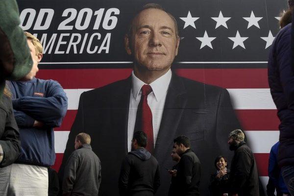 People line up outside a "House of Cards" guerrilla marketing campaign in Greenville, South Carolina, on Feb. 12, 2016. (Carlo Allegri/Reuters)