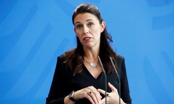 Challenges Grow for New Zealand PM Ardern as Communications Minister Resigns