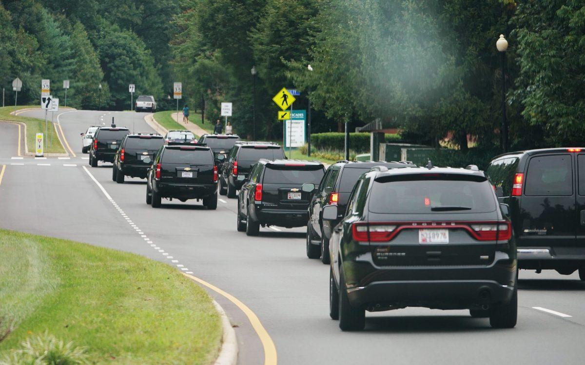 The motorcade carrying President Donald Trump travels in Sterling, Va., near the Trump National Golf Club on Sept. 8, 2018. (MANDEL NGAN/AFP/Getty Images)