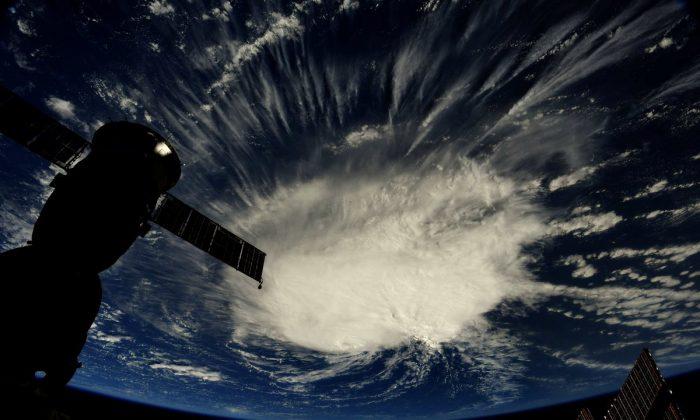 Hurricane Florence Tracker: Life-Threatening Storm Surge Warning