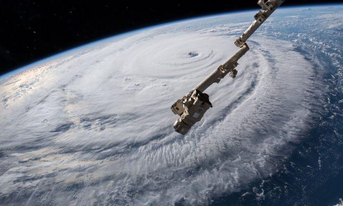 Hurricane Florence Live Video Web Cams: Track the Storm in North, South Carolina