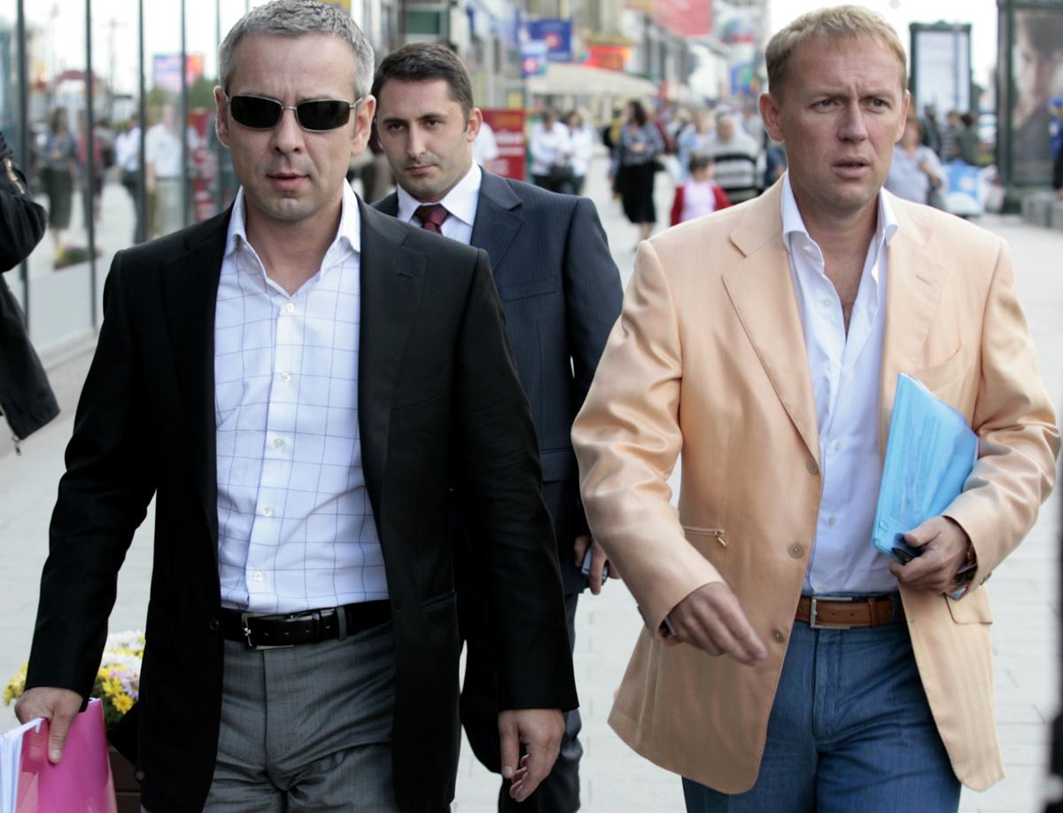 Dmitry Kovtun (L) and Andrei Lugovoy on their way to a radio interview in Moscow in 2007. The two are prime suspects in the death by poisoning of ex-KGB officer Alexander Litvinenko and have been featured in Russian media, always vehemently denying any involvement. (Pavel Zelensky/AFP/Getty Images)