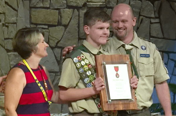 Brian Hare receives a rare Honor Medal from BSA in Overland Park, Kansas on Sept. 10, 2018. (Screenshot/Fox)