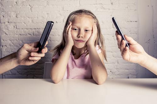 8 Steps Parents Can Take to Put Down Their Phones