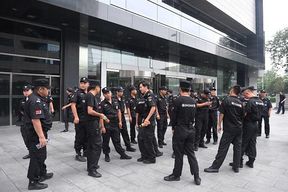 Hundreds of P2P Lending Scam Victims Protest in Shanghai, Leading to Arrests