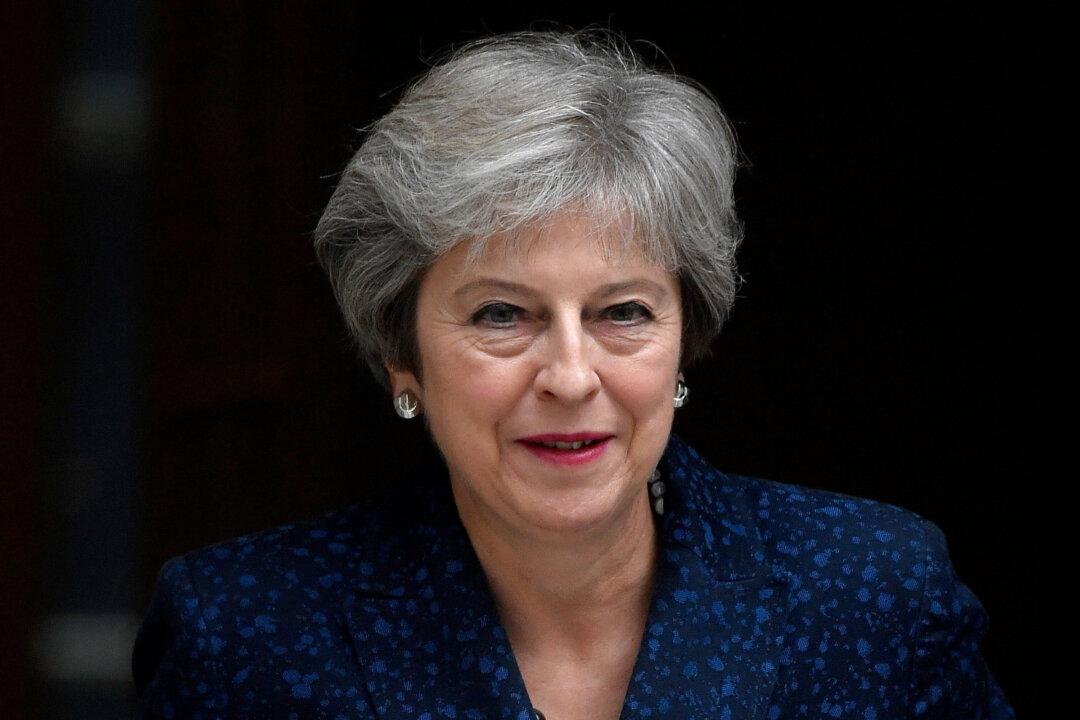 UK’s May Cautions: Support My Brexit Deal or Face No Deal