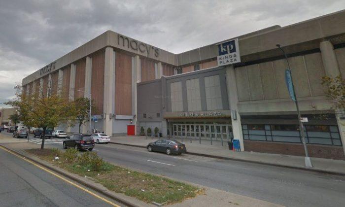 Video: King’s Plaza Mall in Brooklyn Catches on Fire