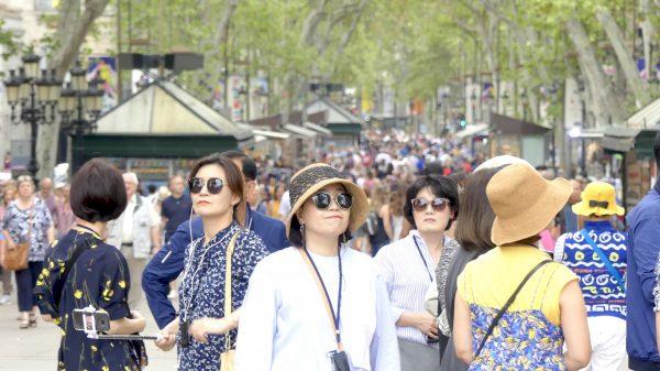 Tourists in La Rambla boulevard in Barcelona, Spain, on Sept. 9, 2018. (Anna Llado/Special to The Epoch Times)