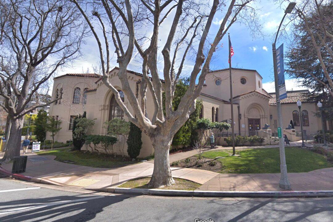 Actor Patricia Arquette, Rep. Jackie Speier to Hold Conversation