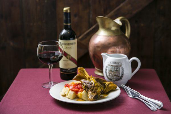 Mesón Sevilla offers traditional—and highly shareable—Spanish fare. (Samira Bouaou/The Epoch Times)