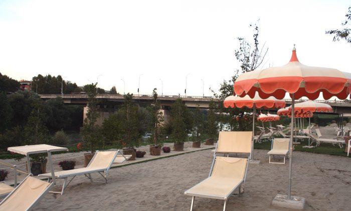 Rome’s Promised Artificial Riverside Beach Opens After Delays; Faces Criticism