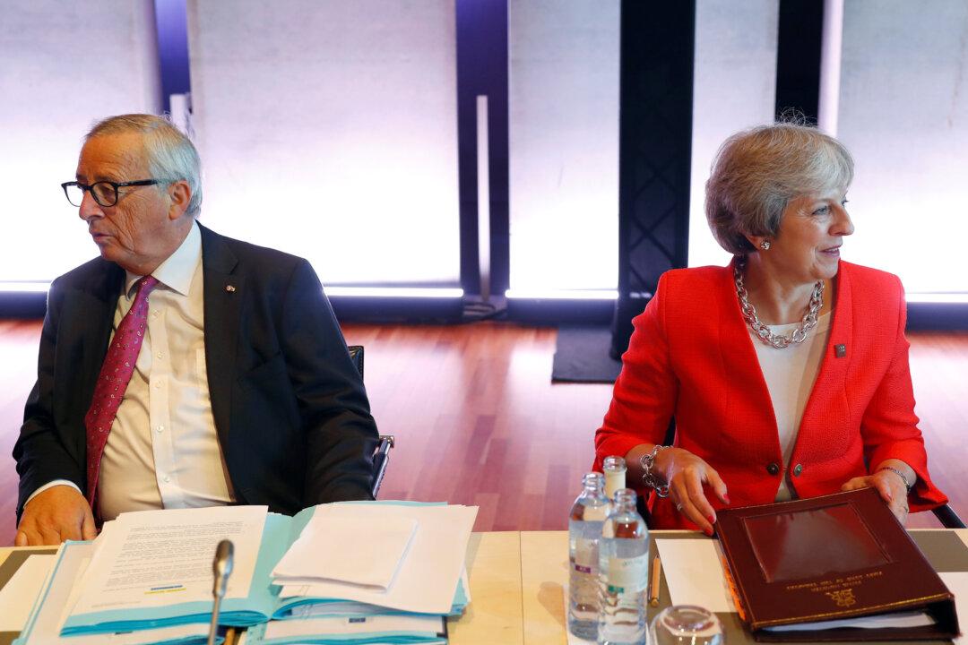 EU Leaders Keep up Pressure on May to Take Brexit Deal